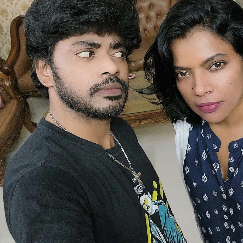 sandy master ex wife kajal pasupathy visits sandy master and clicks photo with his children and wife