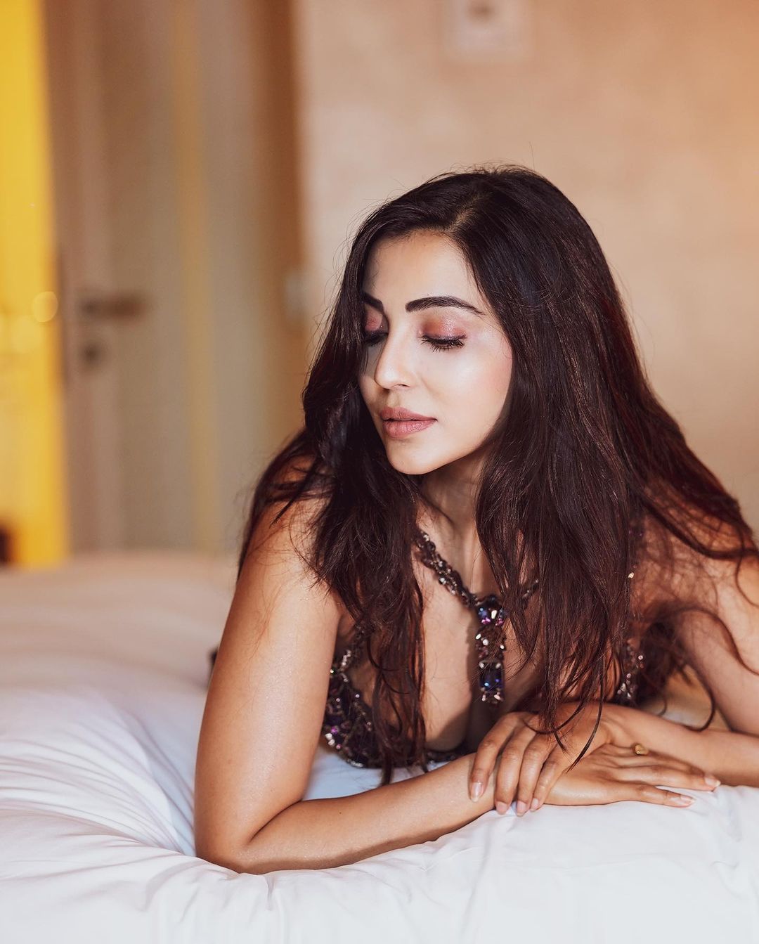 parvati nair hot photos getting viral on social media