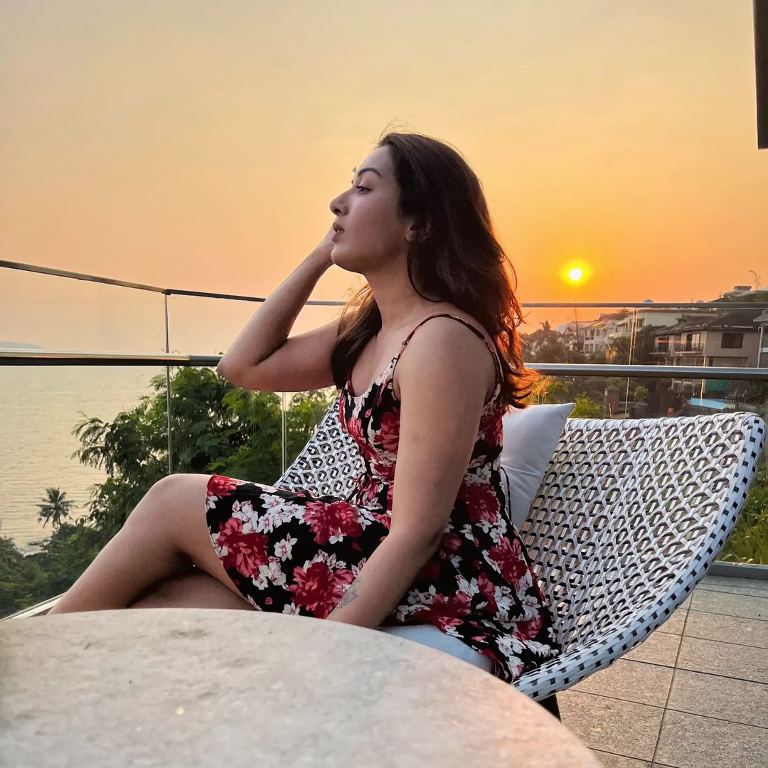 catherine tresa hot photos in sundet view point getting viral