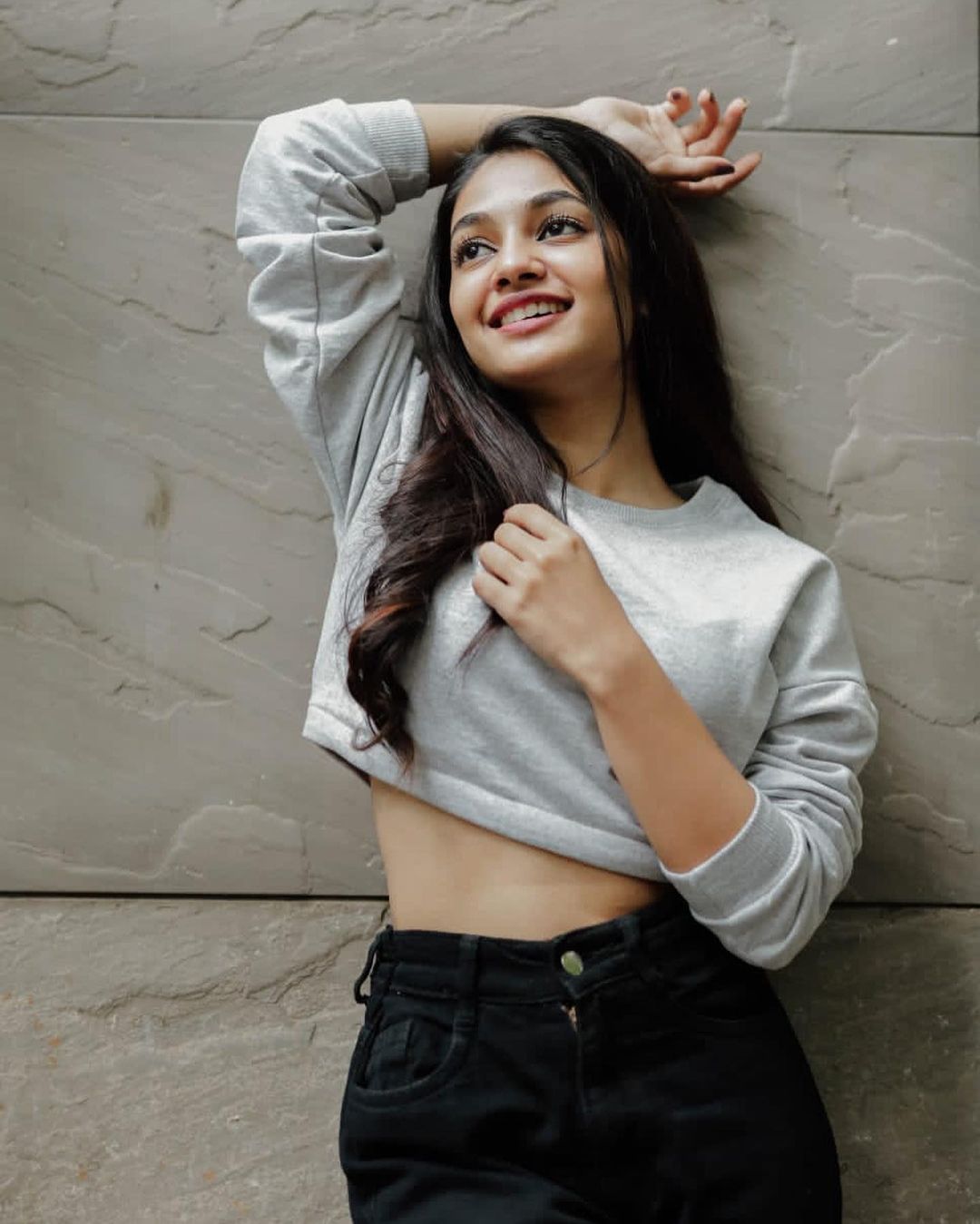 actress ivana latest hot photos getting viral on social media