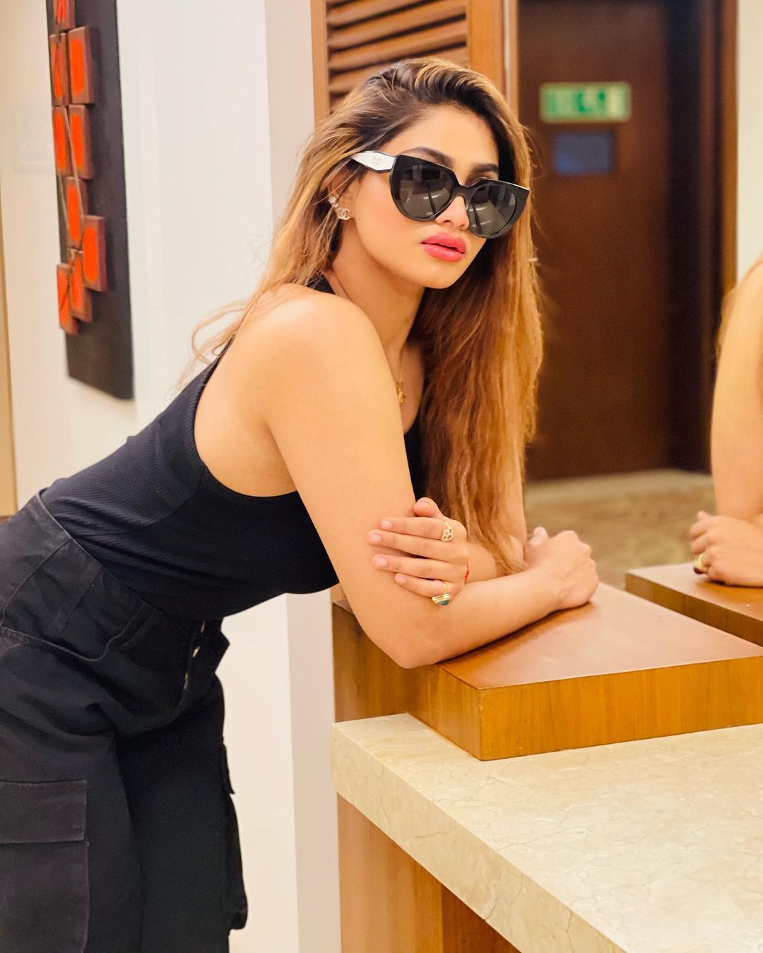 shivani narayanan hot photos in black glamour dress viral