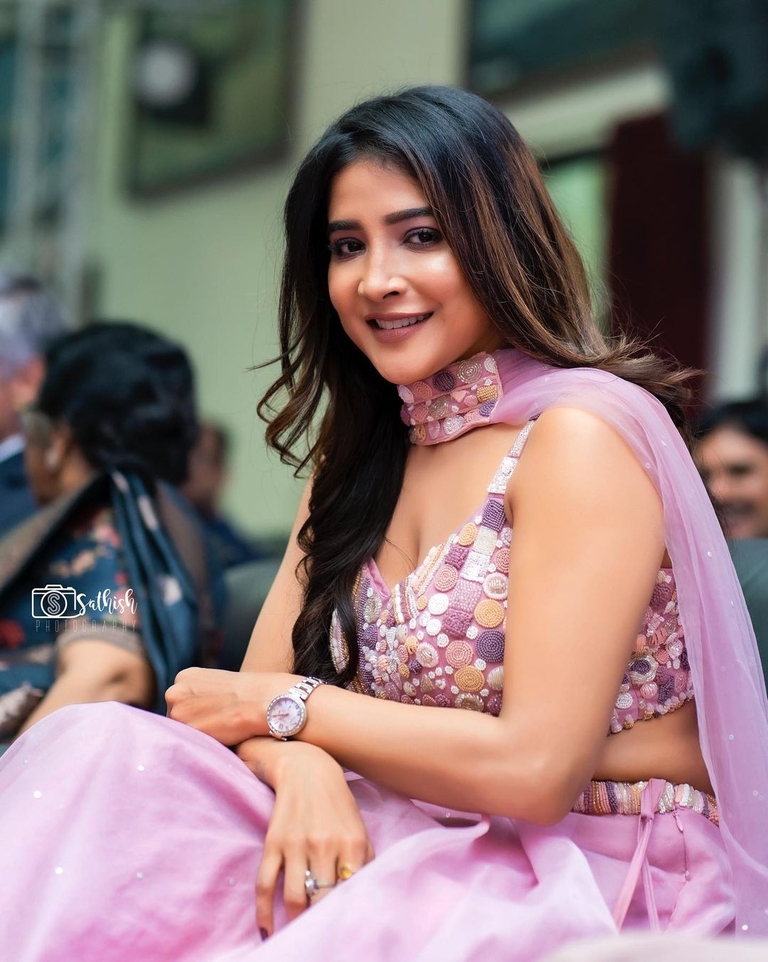 sakshi agarwal hot photos getting viral on social media