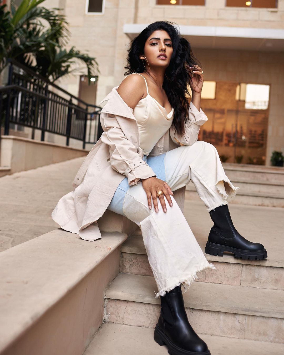 eesha rebba hot photos in modern glamour dress getting viral