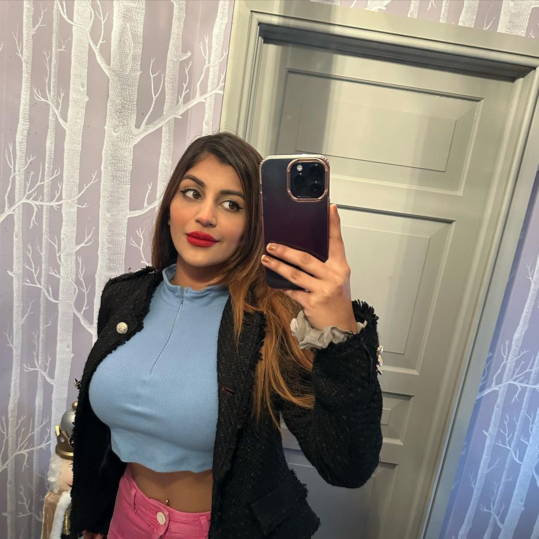 yashika aanandh hot photos in glamour dress trending on social media