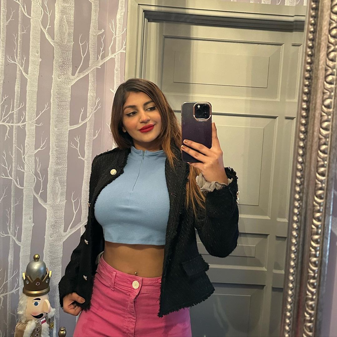 yashika aanandh hot photos in glamour dress trending on social media