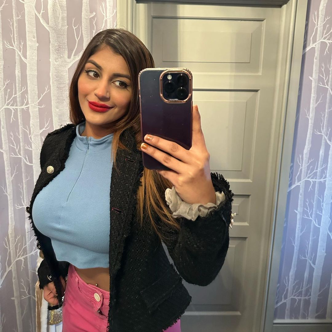 yashika aanandh hot photos in glamour dress trending on social media