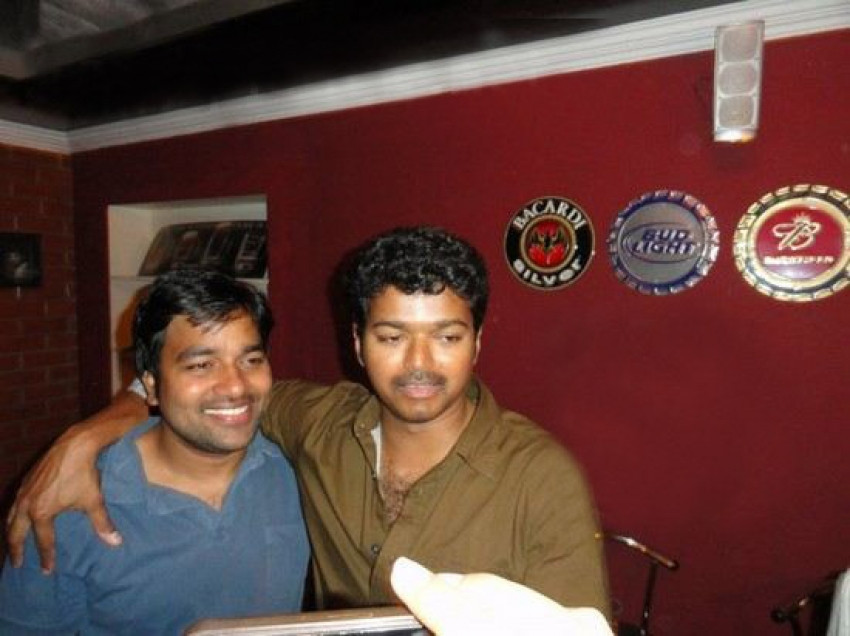 does vijay drink alcohol in night party photos getting viral on social media