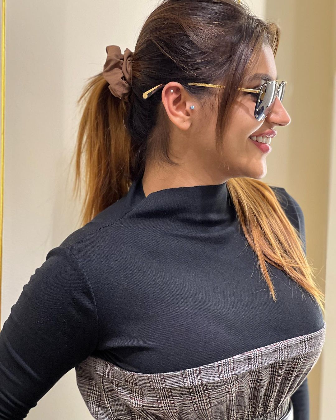 yashika anandh latest hot photos in modern dress getting viral on social media