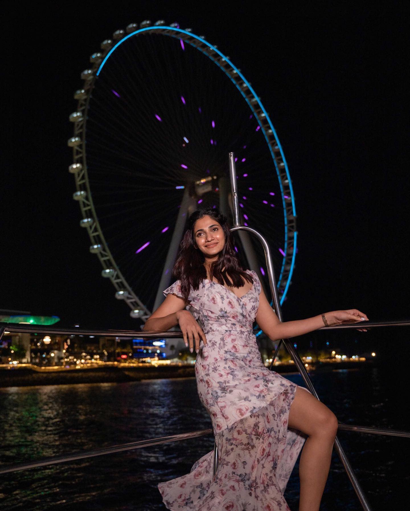 losliya hot photos showing thighs glamour getting viral on social media