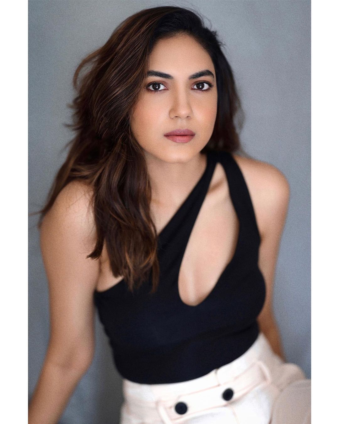 ritu varma latest hot photos in stylish dress