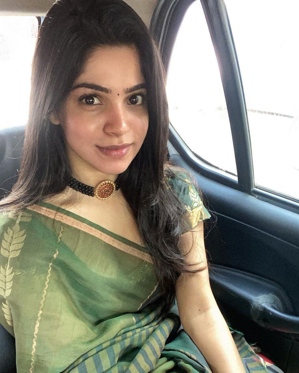 tamil cinema actress latest divya bharathi latest glamour photos