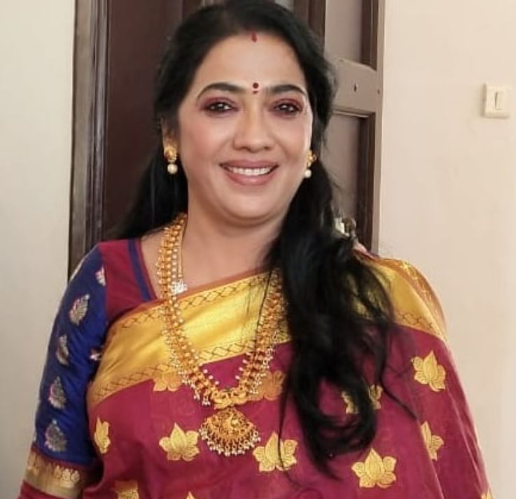 tamil actress rekha build grave for herself while alive