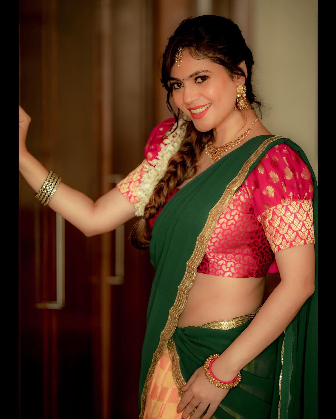 sherin hot photos in half saree getting viral
