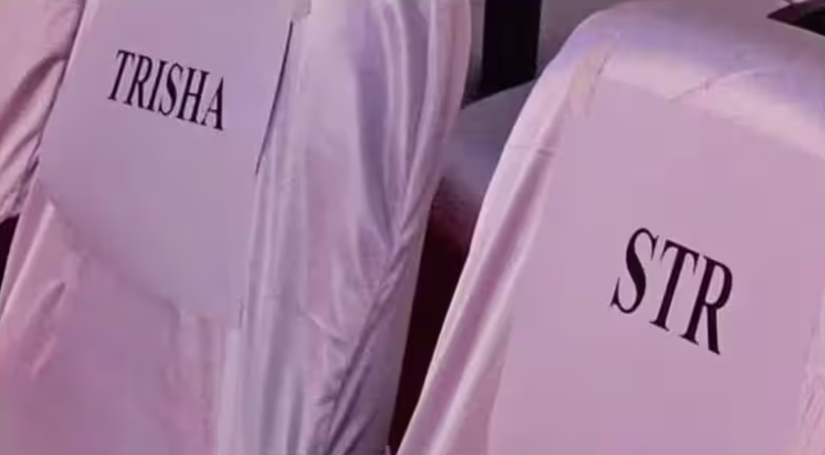 simbu and trisha avoided to sit nearby in ps 2 audio launch